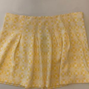 Lilly Pulitzer skirt. Sunglow yellow. Daisy chain knit. Size 12